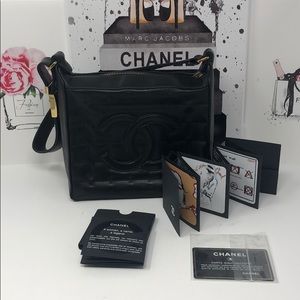 Chanel vintage shoulder bag